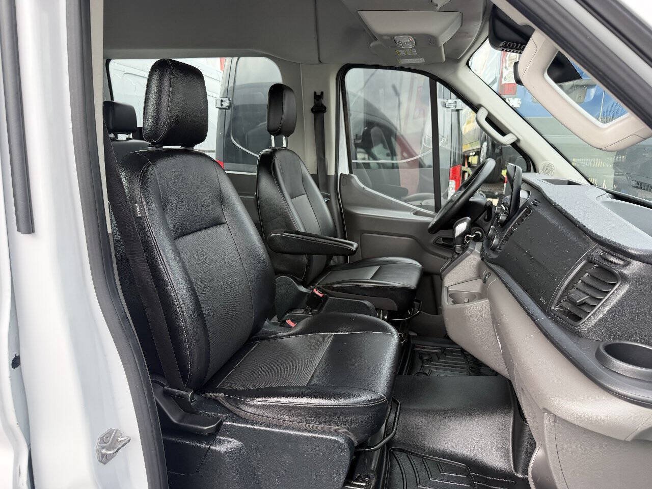 Used 2020 Ford Transit 250 Medium Roof RWD image 16