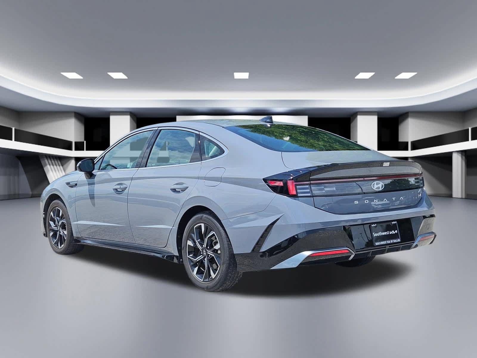 Used 2024 Hyundai Sonata SEL FWD image 4