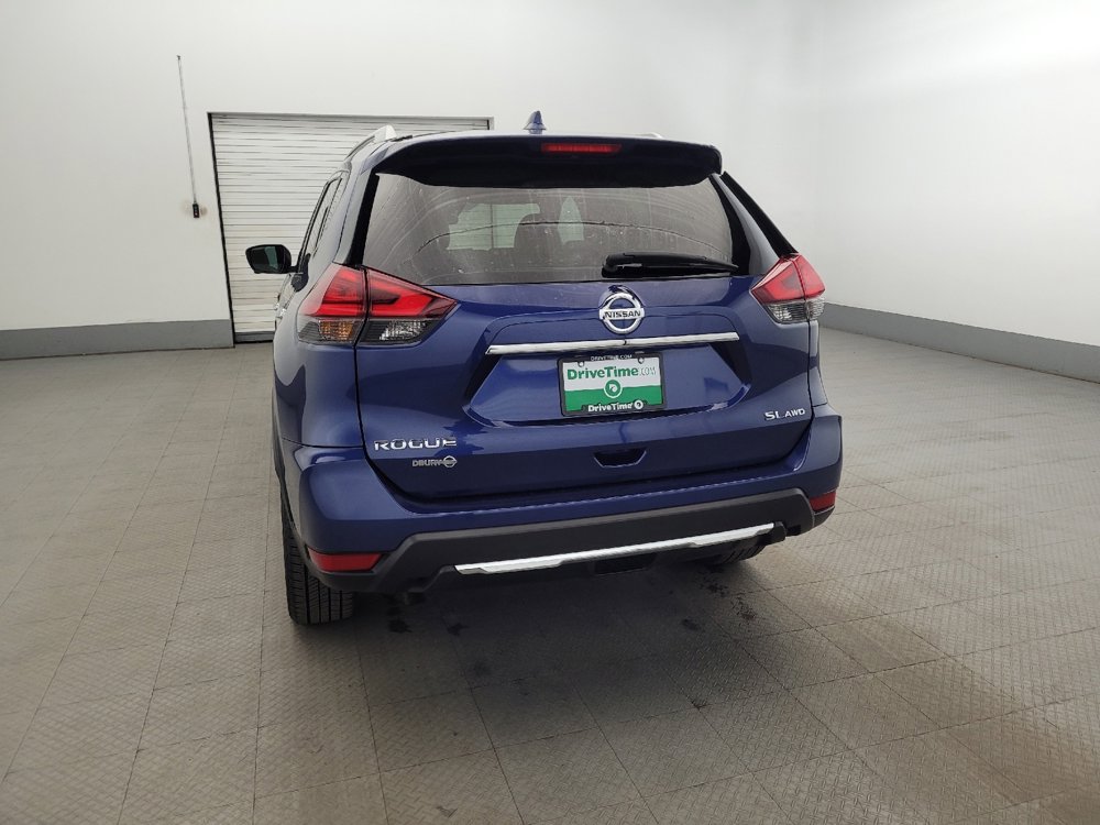 Used 2017 Nissan Rogue SL w/ SL Premium Package image 6