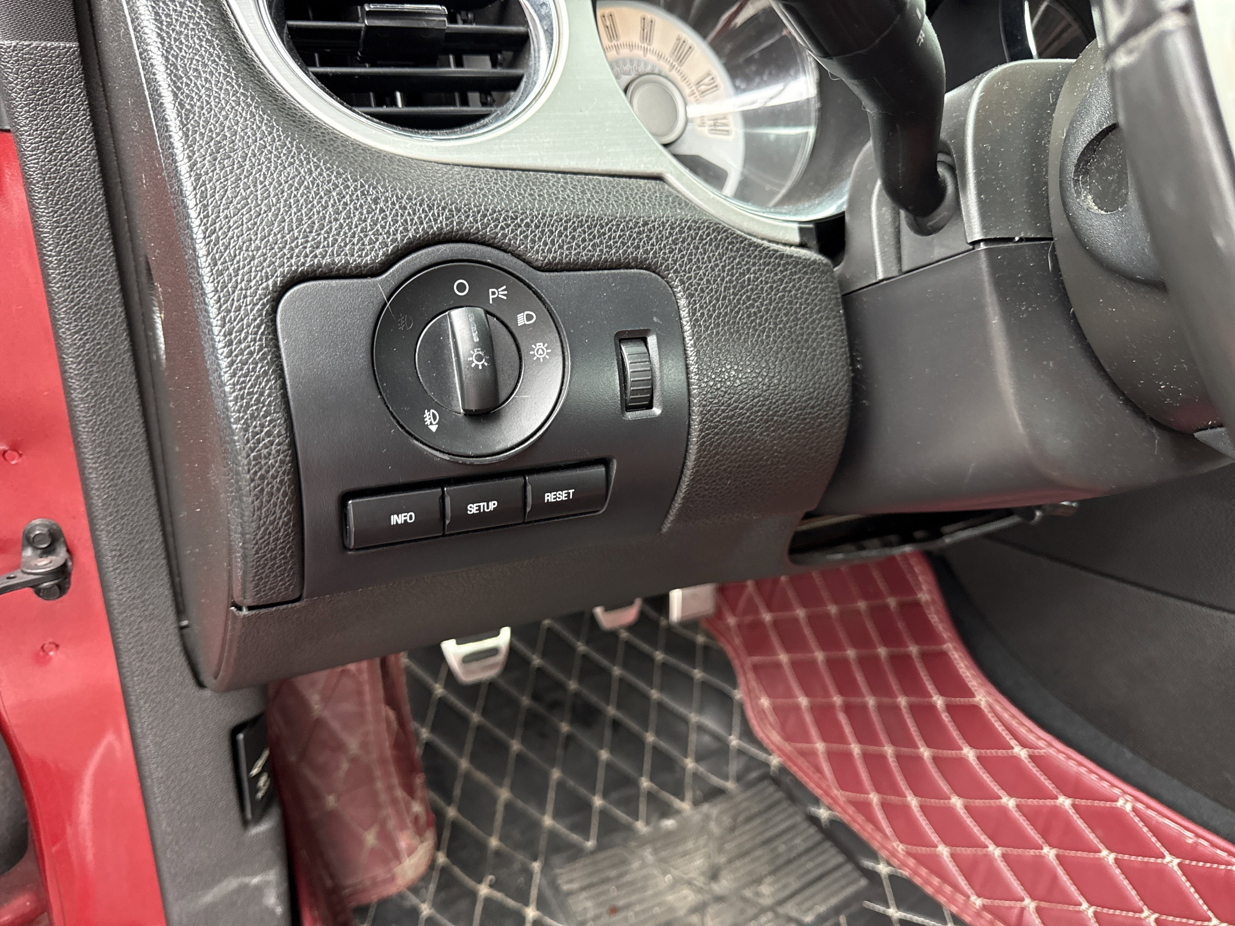 Used 2010 Ford Mustang GT image 30