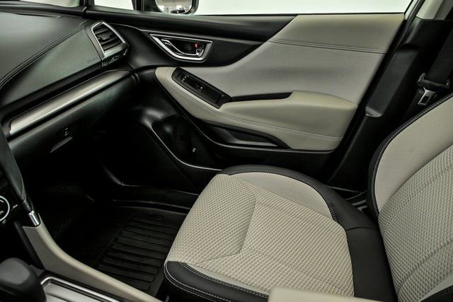 Used 2023 Subaru Forester Premium image 26