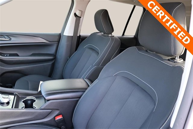 Used 2023 Jeep Grand Cherokee Laredo image 11