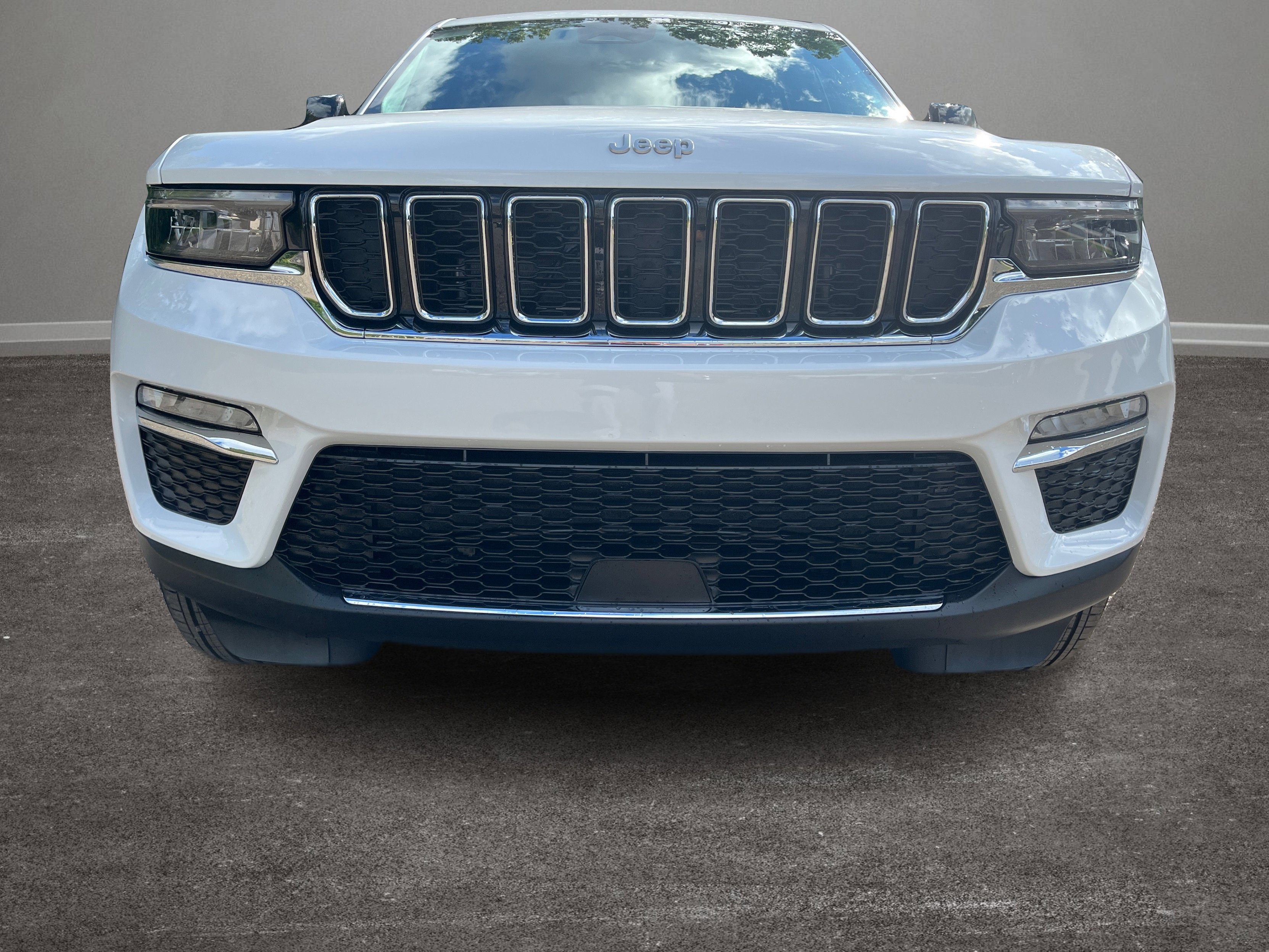 New 2025 Jeep Grand Cherokee Limited image 27