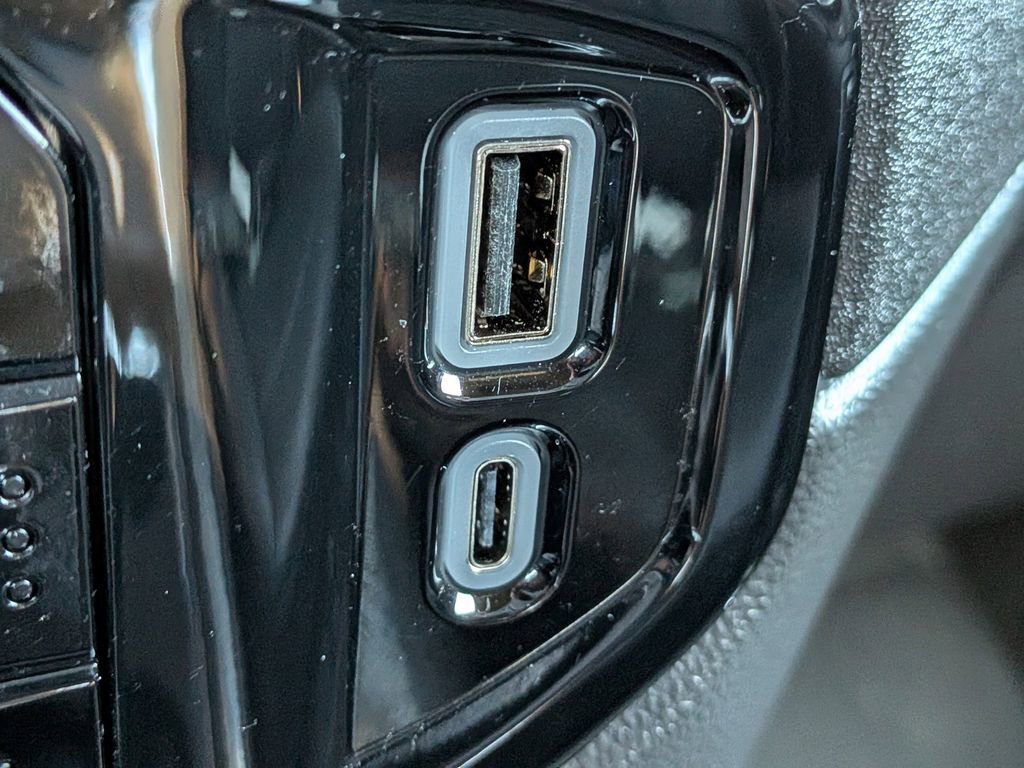 Used 2025 Chevrolet Silverado 1500 LTZ AWD/4WD image 25