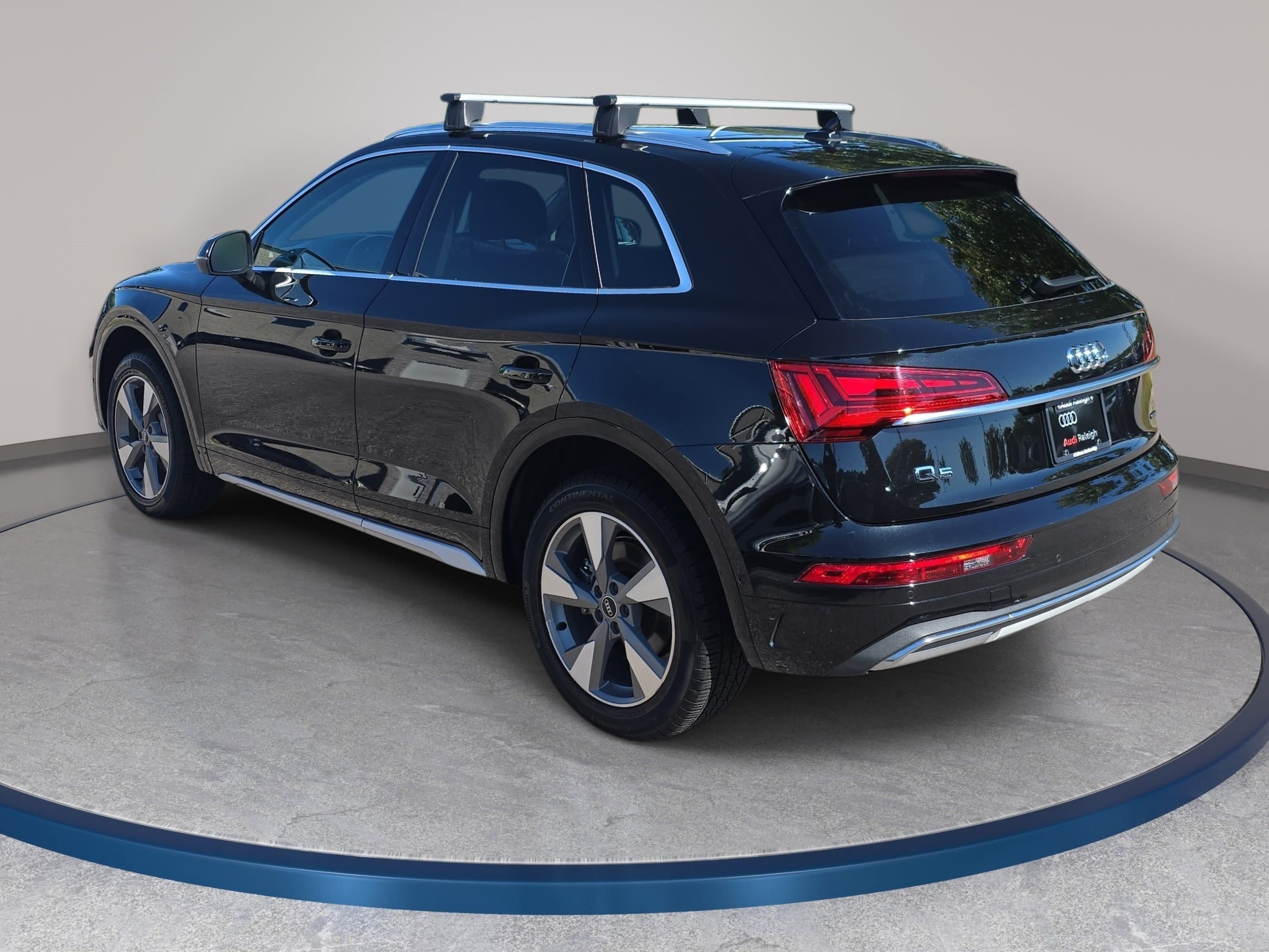 Used 2023 Audi Q5 Prestige w/ Prestige Package AWD/4WD image 8