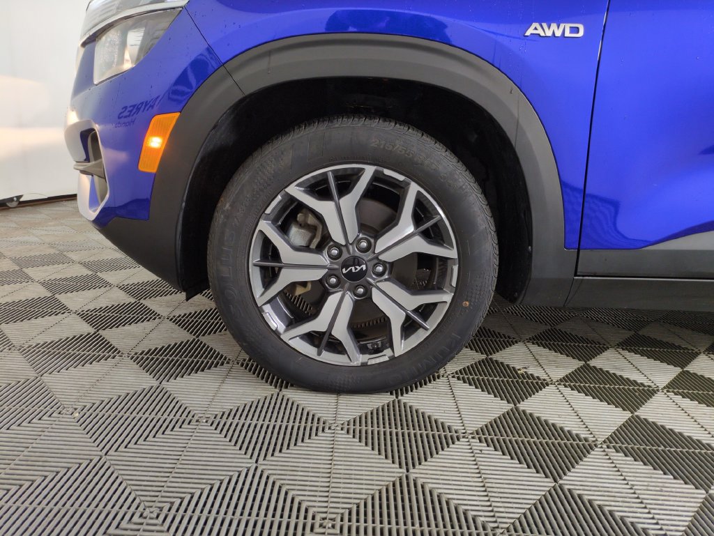Used 2023 Kia Seltos EX AWD/4WD image 33