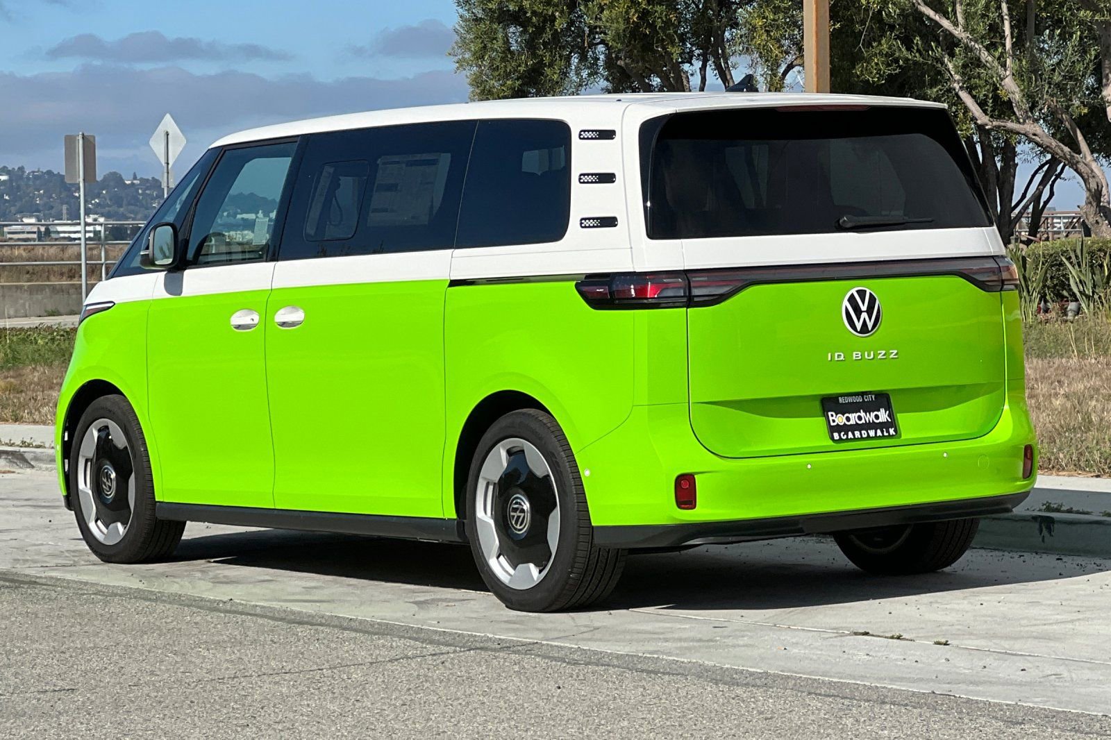 New 2025 Volkswagen ID. Buzz Pro S RWD image 6