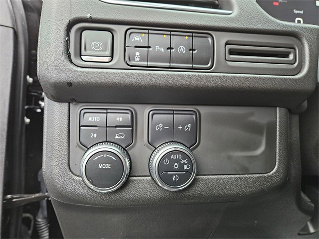 Used 2023 GMC Yukon XL SLT image 19