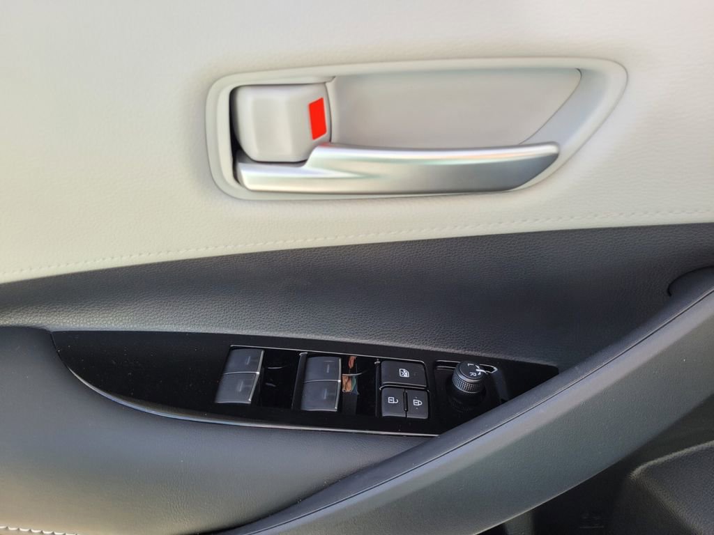 New 2026 Toyota Corolla SE image 26