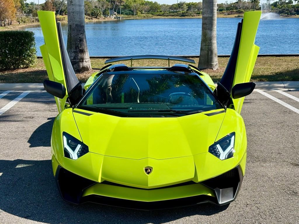 Used 2016 Lamborghini Aventador LP 750-4 Superveloce image 5