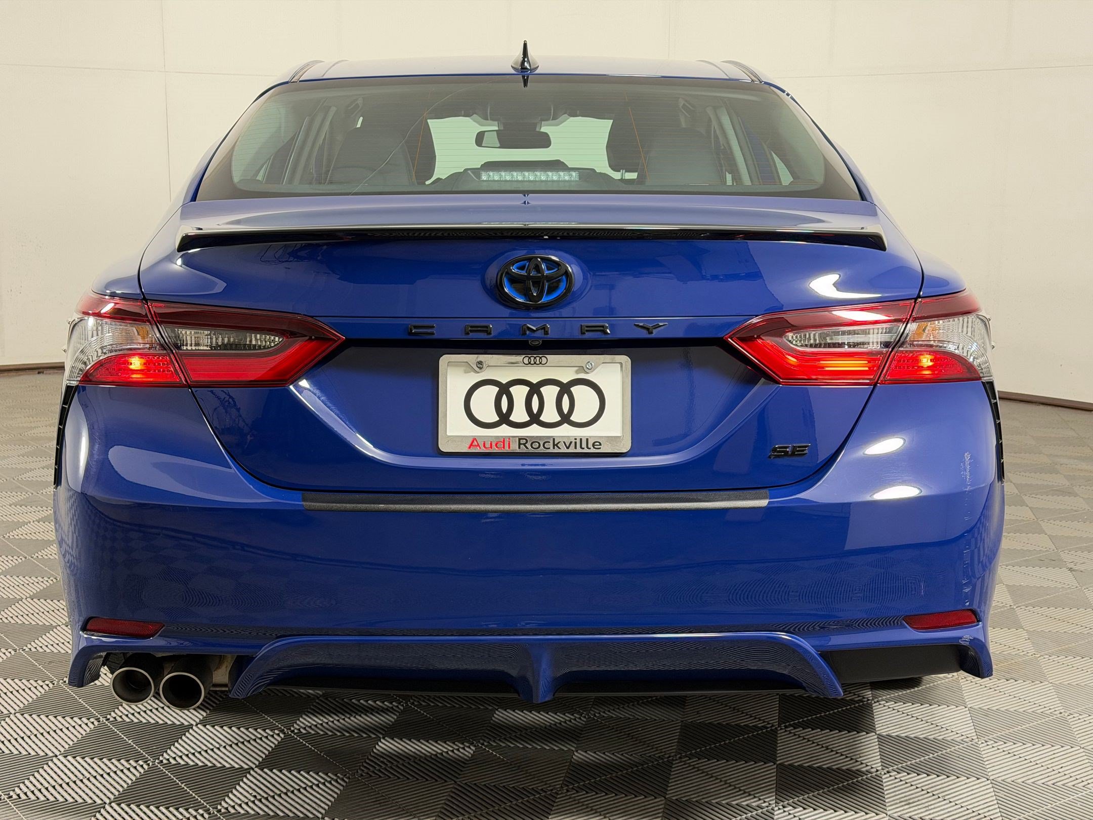 Used 2024 Toyota Camry SE FWD image 10