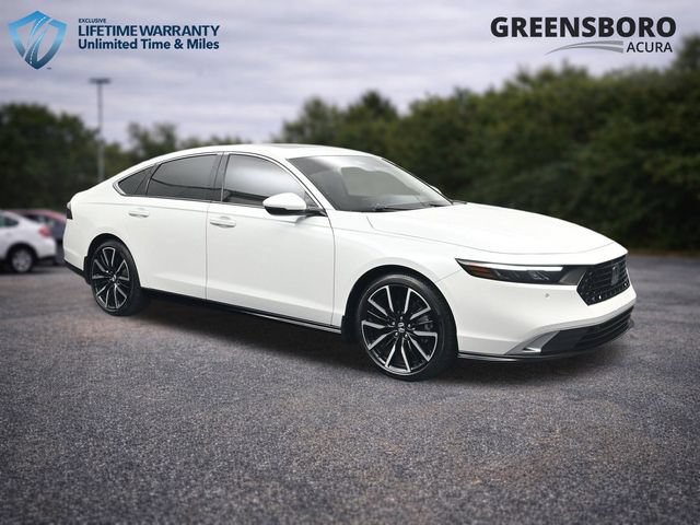 Used 2025 Honda Accord Touring image 1