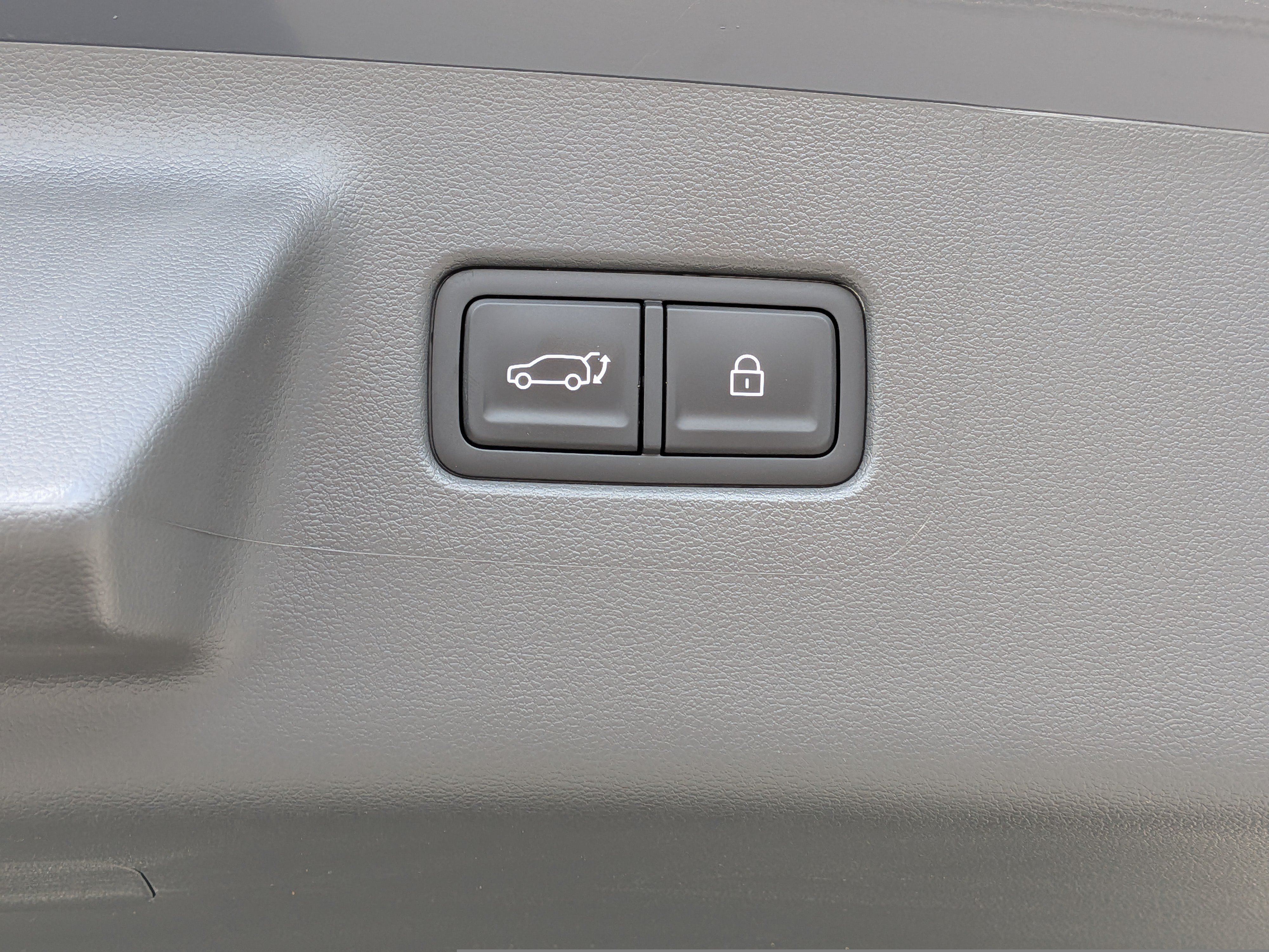 Used 2025 Hyundai Santa Fe SEL FWD image 14