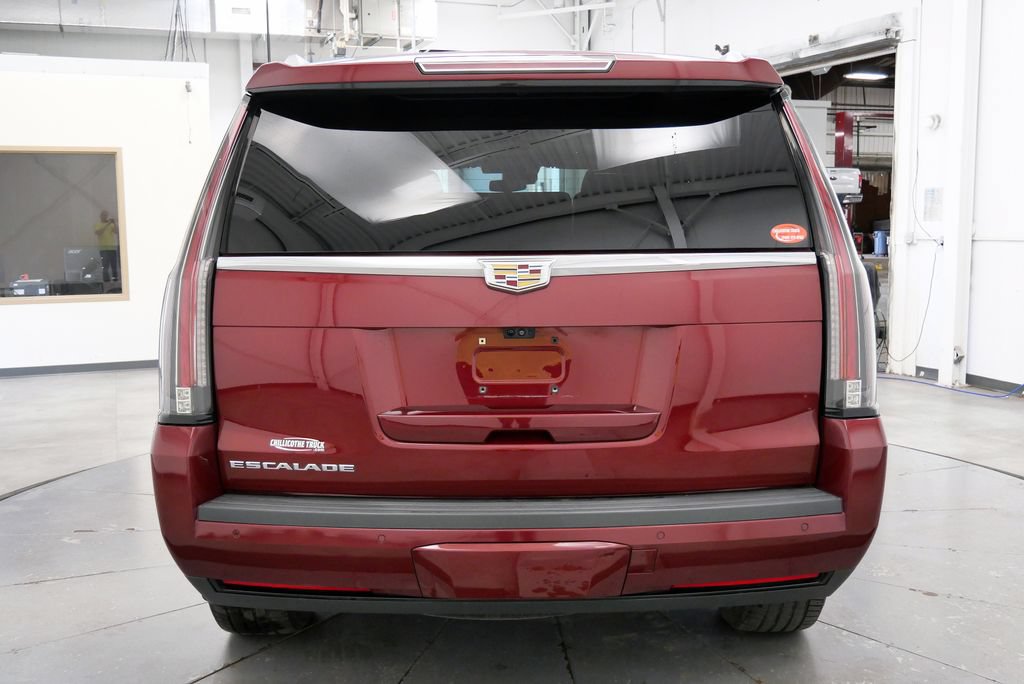 Used 2020 Cadillac Escalade Luxury AWD/4WD image 6