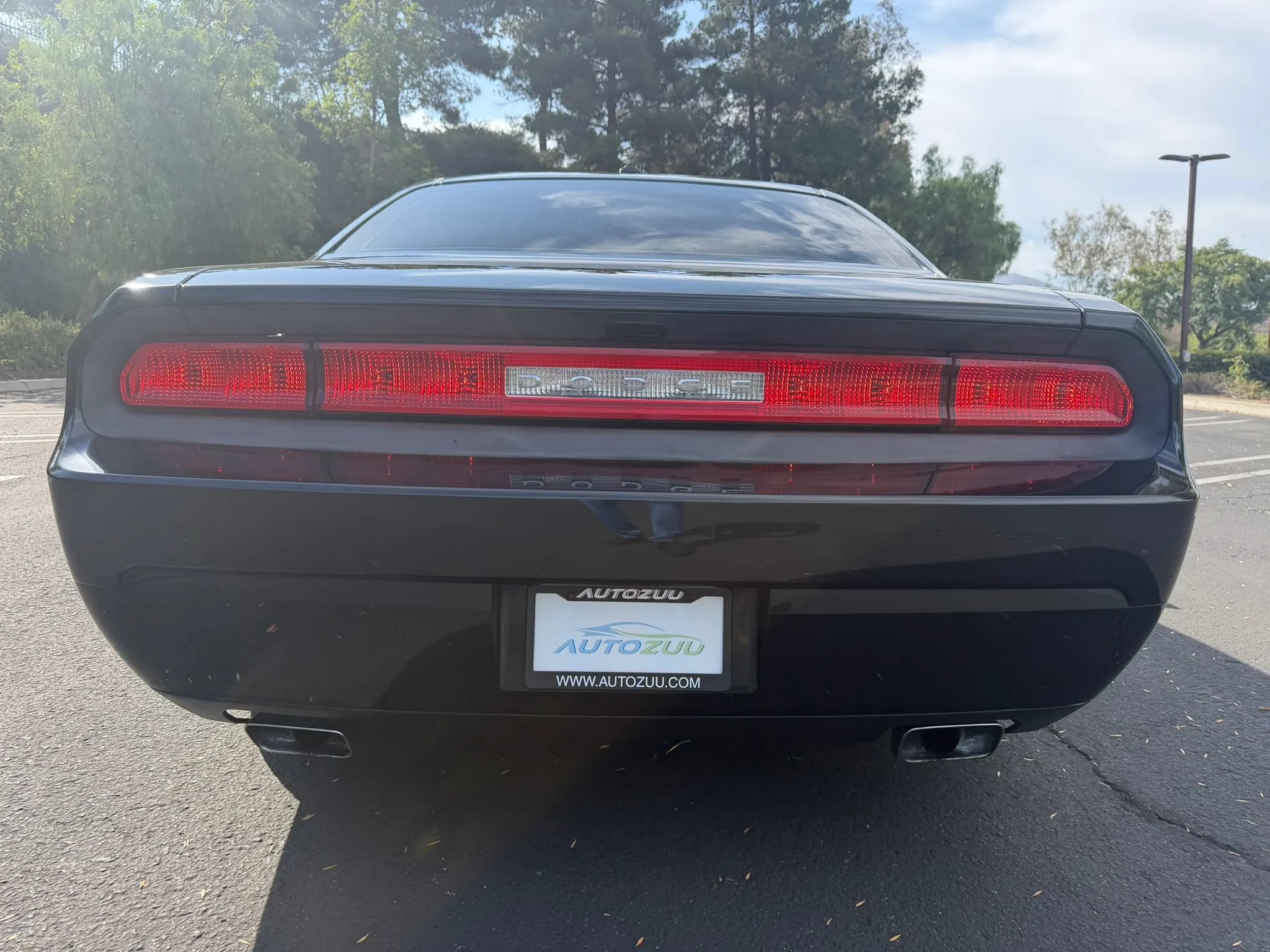 Used 2011 Dodge Challenger RWD image 4