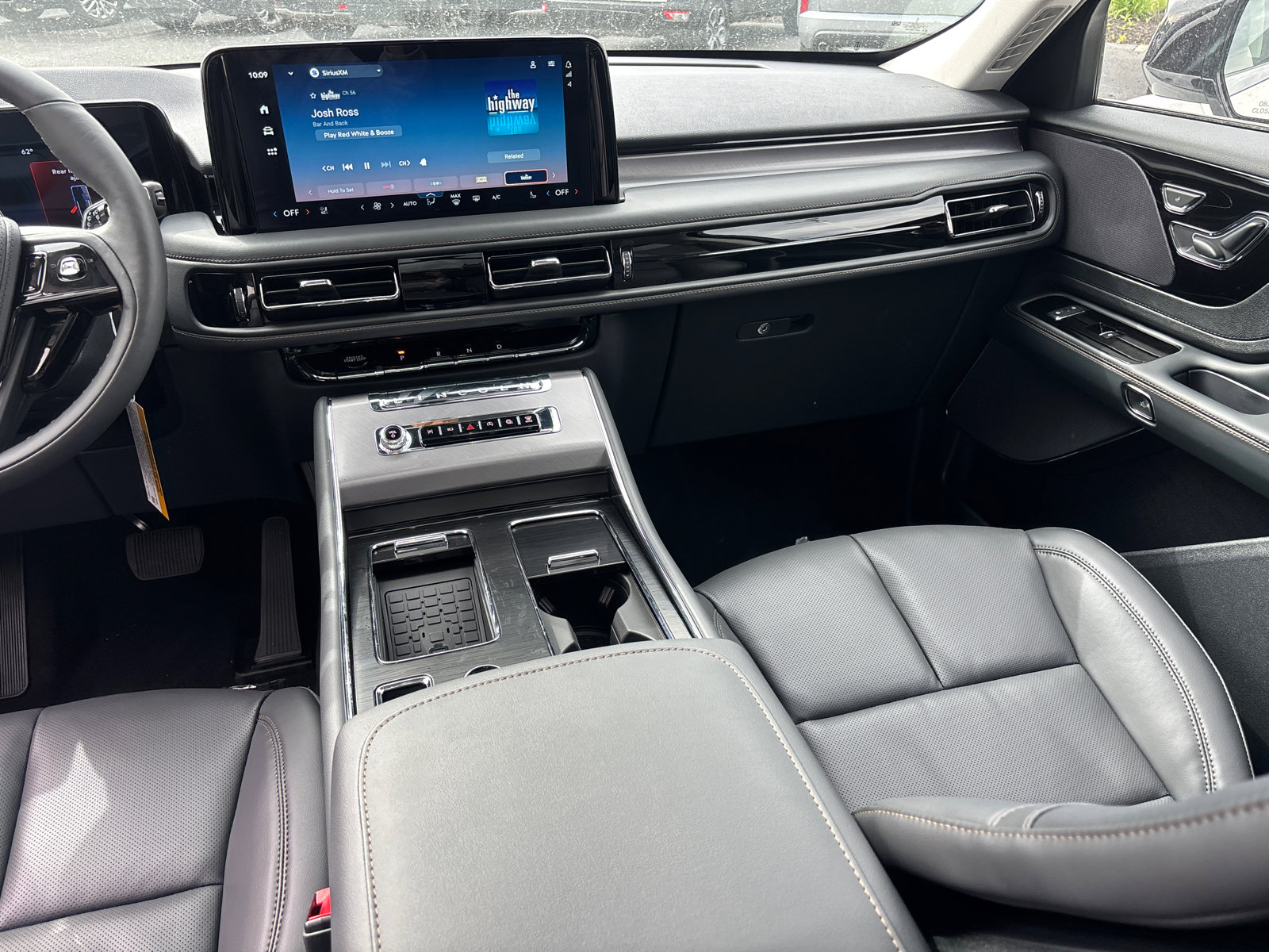 New 2026 Lincoln Aviator AWD image 31