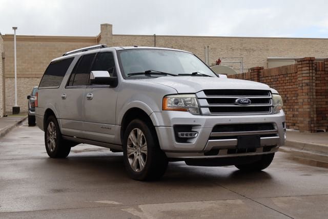 Used 2015 Ford Expedition EL Platinum RWD image 2