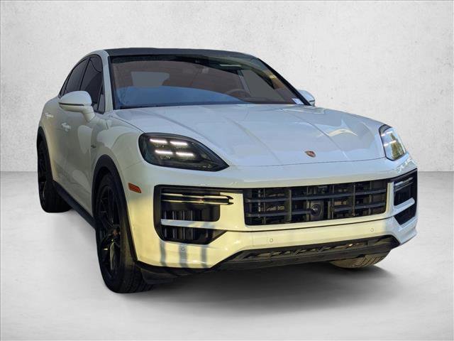 Used 2024 Porsche Cayenne Turbo AWD/4WD image 3