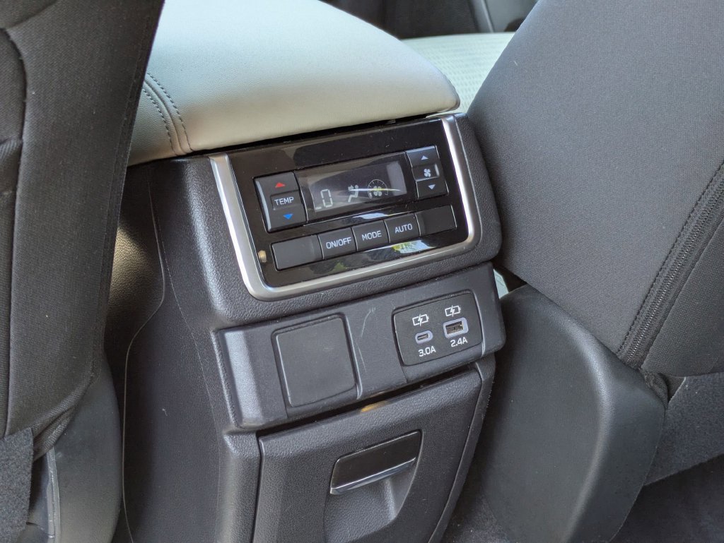 Used 2025 Subaru Ascent Premium AWD/4WD image 25
