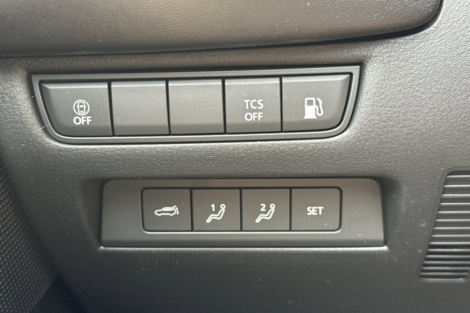 Used 2025 MAZDA CX-50 2.5 Hybrid w/ Cargo Package image 31