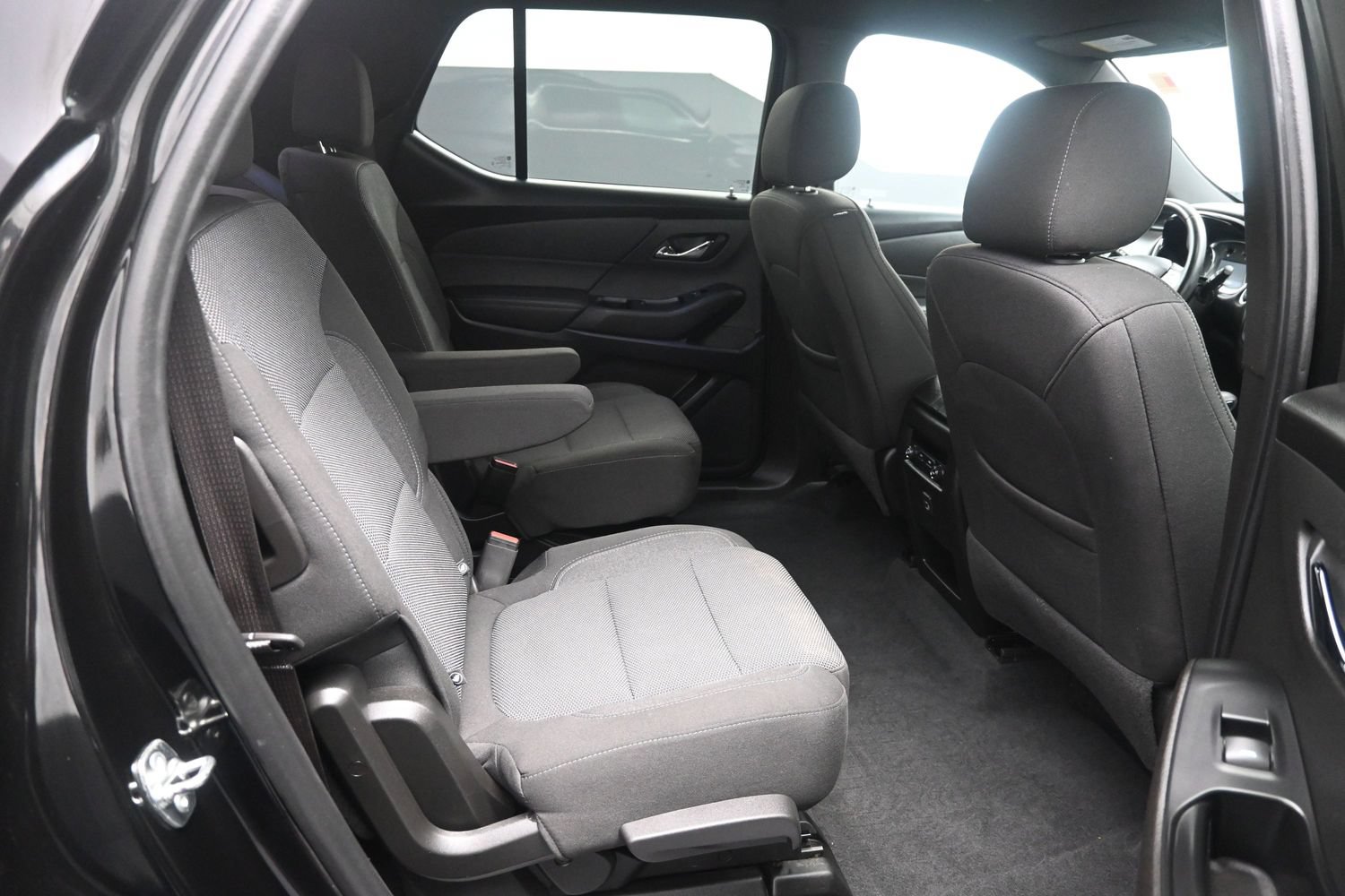 Used 2023 Chevrolet Traverse LT w/ LPO, Floor Liner Package AWD/4WD image 15
