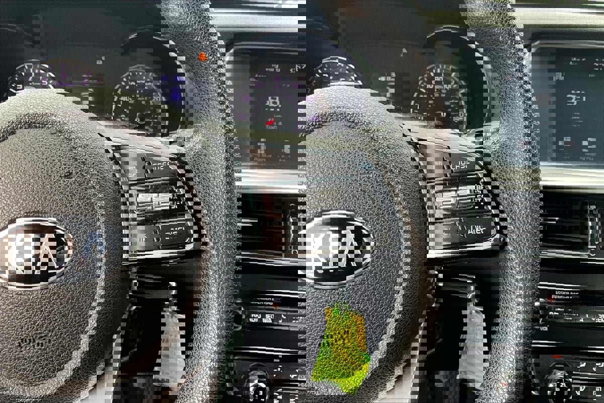 Used 2019 Kia Optima LX image 18