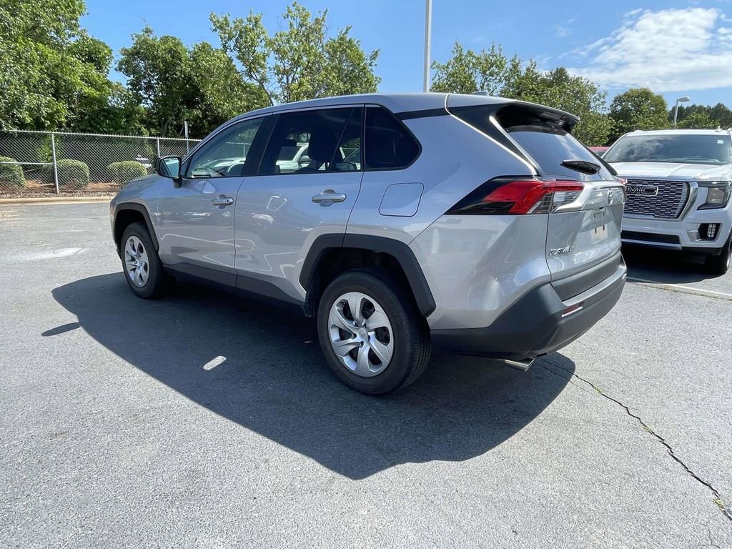 Used 2022 Toyota RAV4 LE FWD image 12