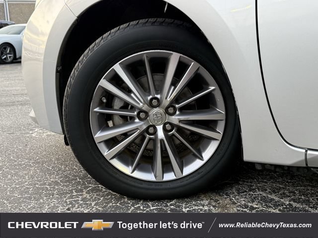 Used 2014 Toyota Corolla LE FWD image 10