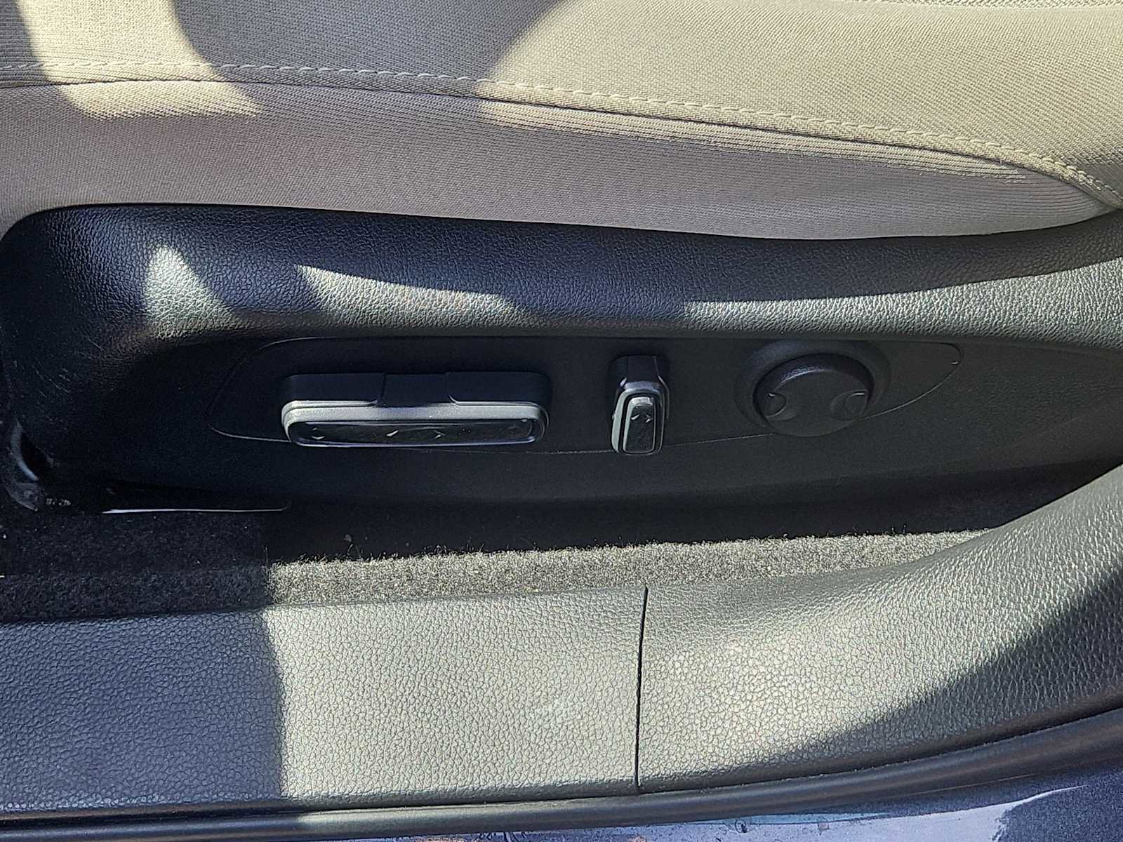 Used 2023 Honda Accord EX image 19