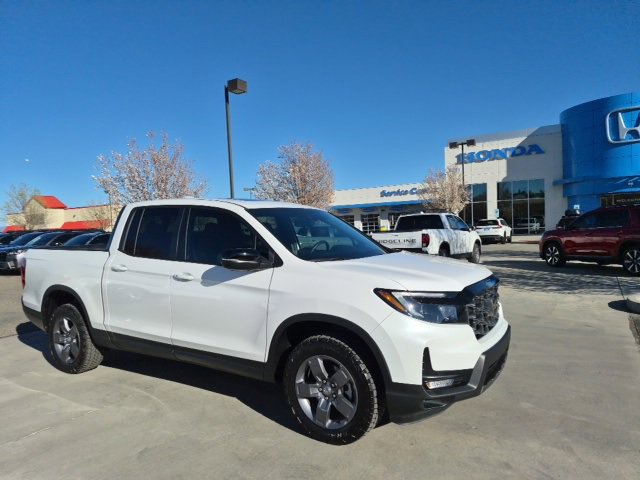 Used 2025 Honda Ridgeline TrailSport image 9