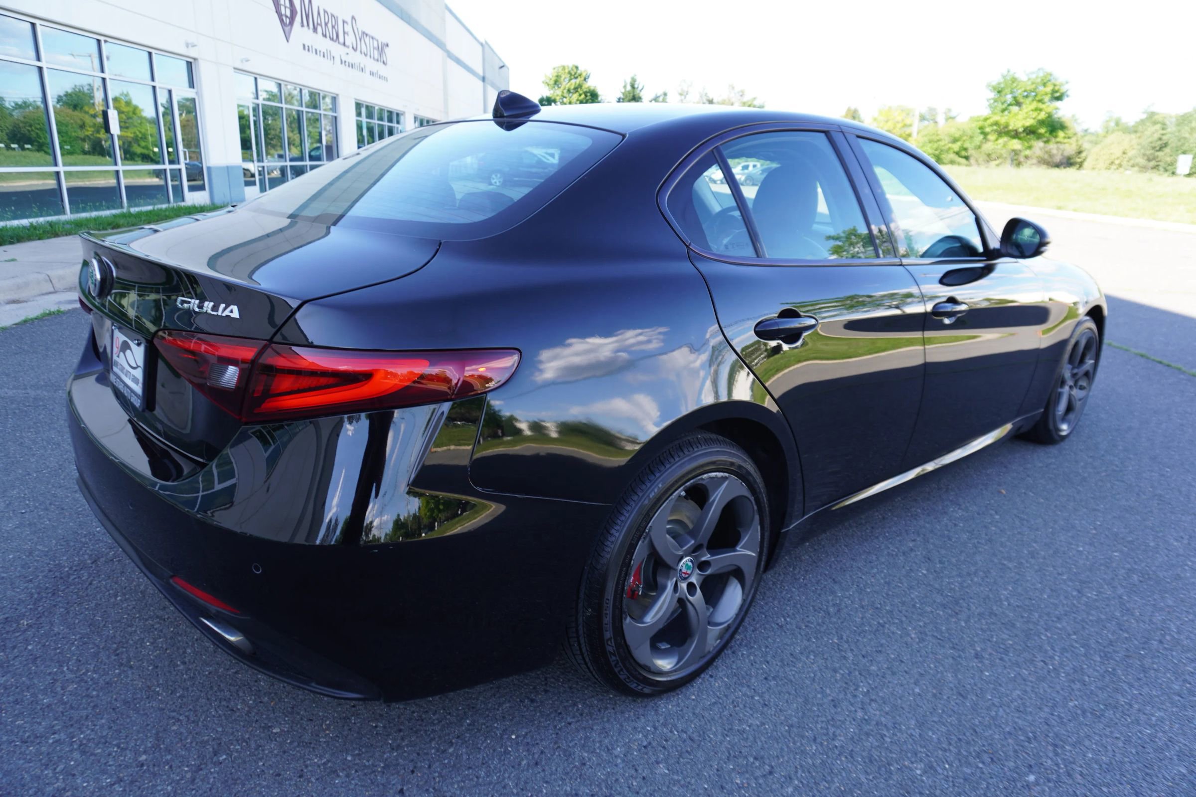 Used 2017 Alfa Romeo Giulia AWD image 7