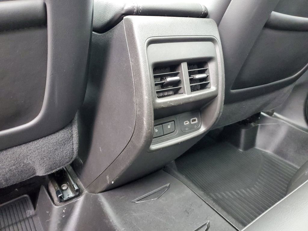 Certified 2022 Cadillac XT4 Premium Luxury w/ Enhanced Visibility Package image 28