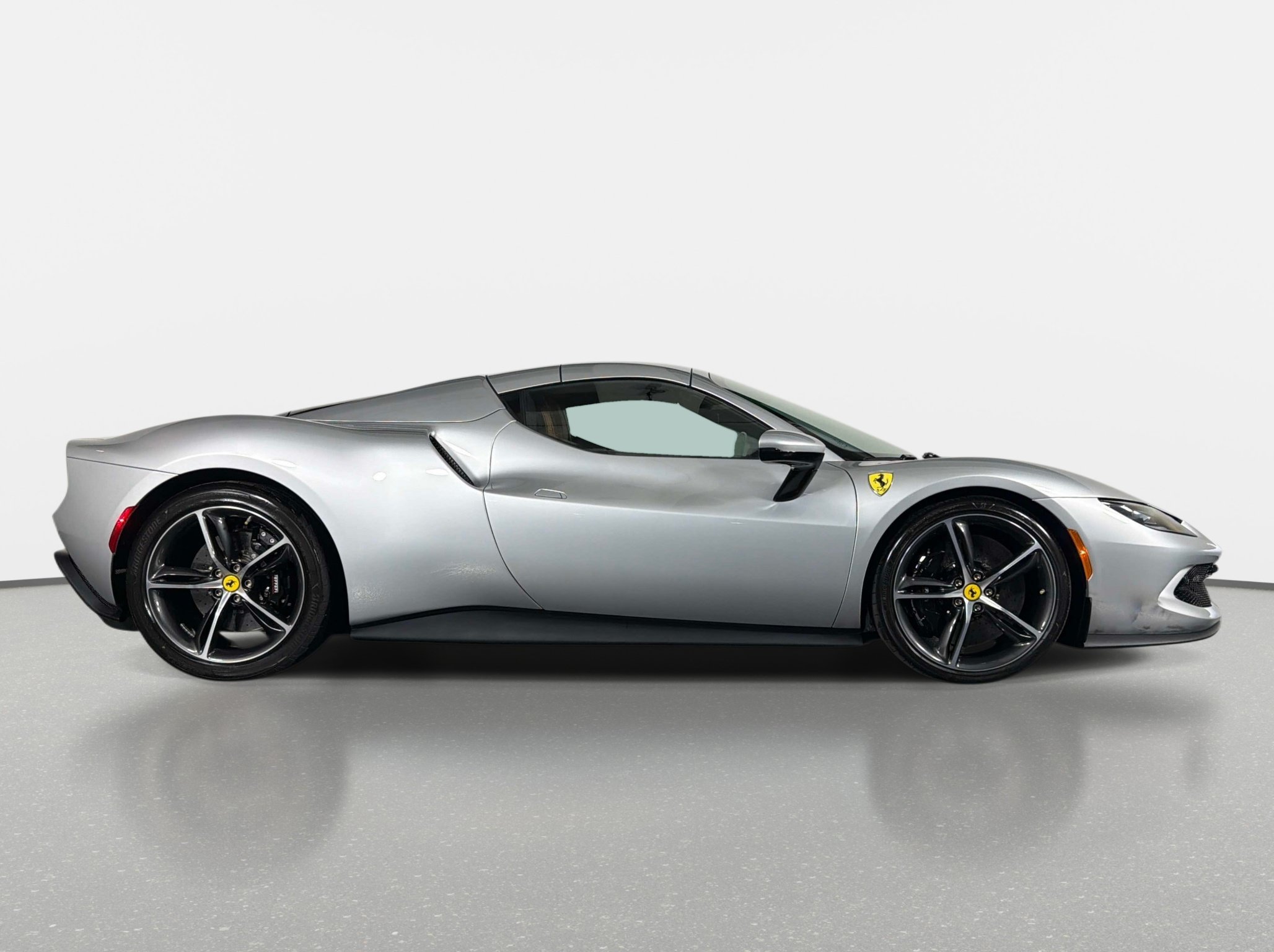 Used 2025 Ferrari 296 GTS RWD image 2