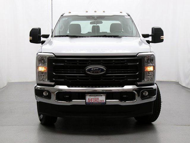 New 2026 Ford F250 XL w/ XL Chrome Package image 5