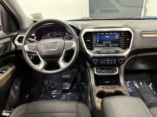 Used 2023 GMC Acadia SLE image 5