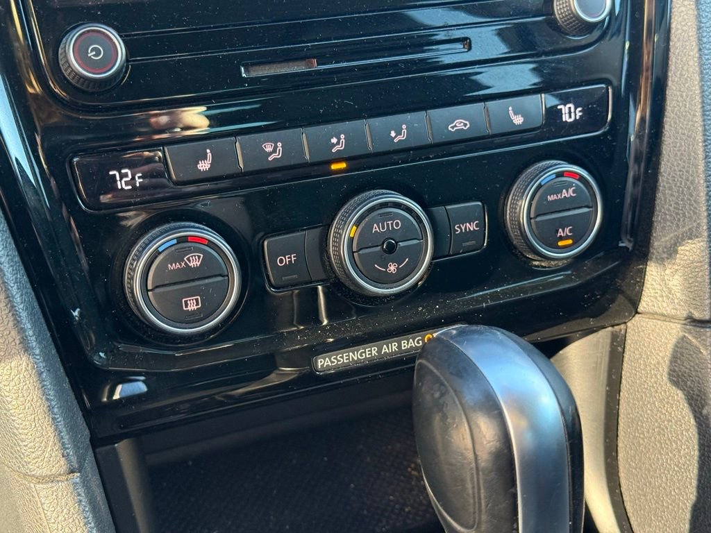 Used 2020 Volkswagen Passat 2.0T SE image 19