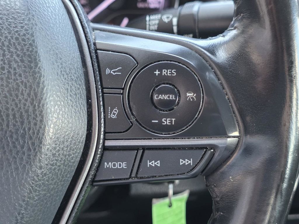 Used 2021 Toyota Camry SE image 20