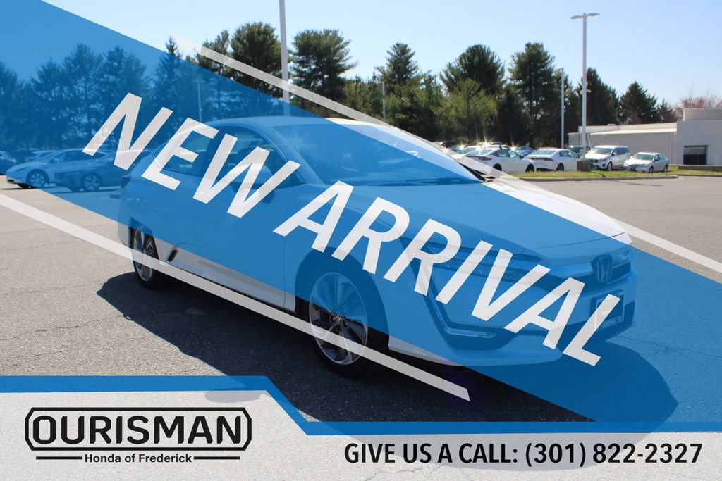 Used 2018 Honda Clarity Touring image 2