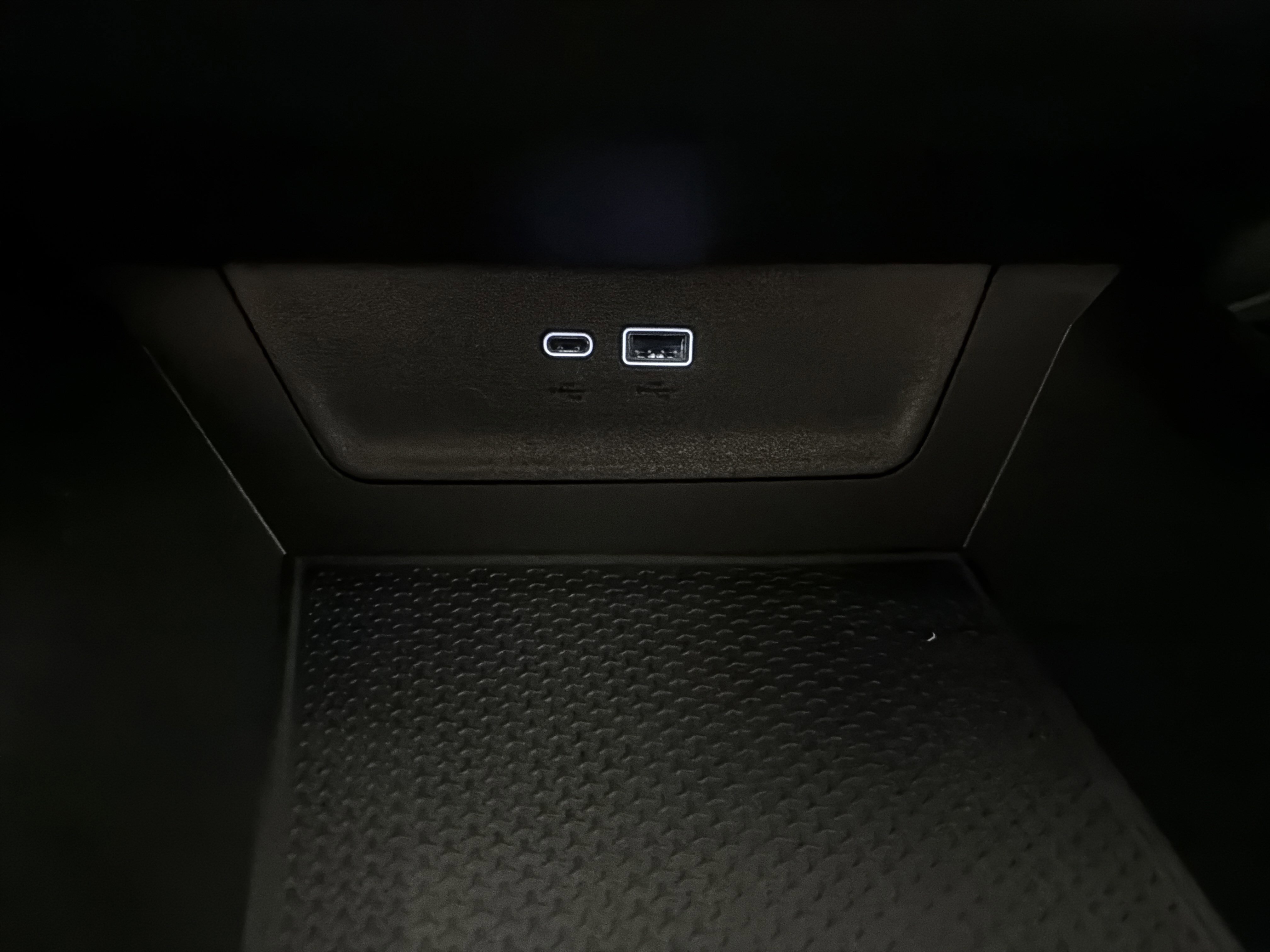 New 2026 Chevrolet Equinox LT w/ Convenience Package II image 24