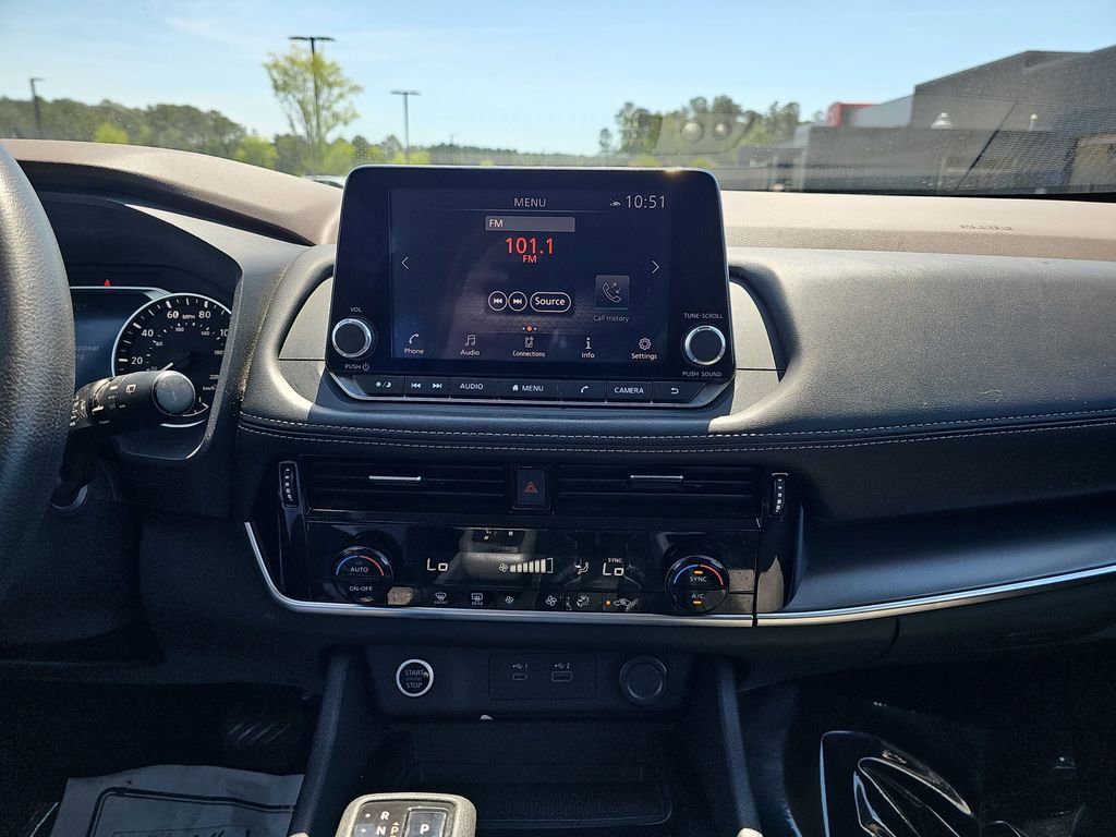 Used 2021 Nissan Rogue SV FWD image 24