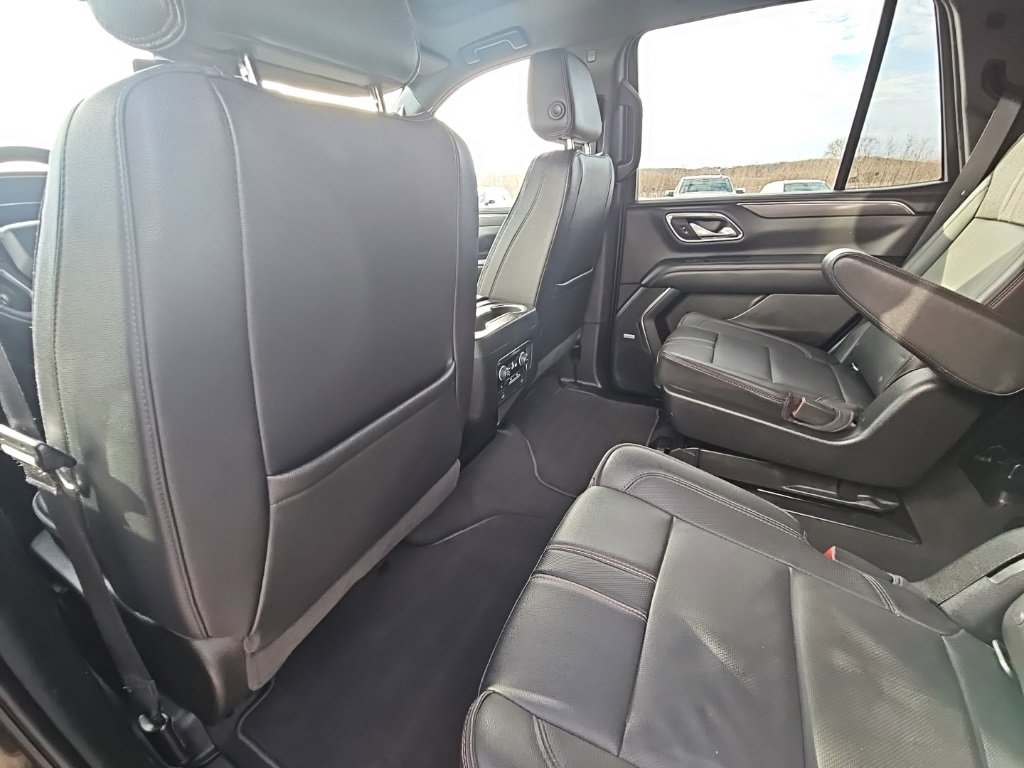 Used 2022 Chevrolet Tahoe RST w/ Luxury Package image 15