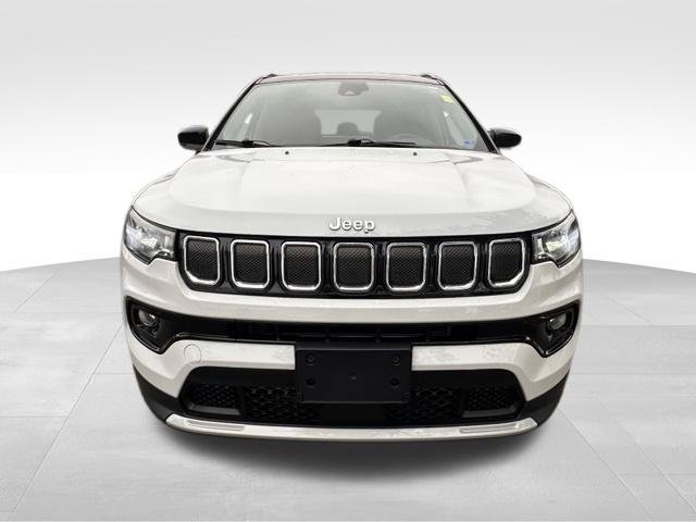 Used 2022 Jeep Compass Limited AWD/4WD image 10