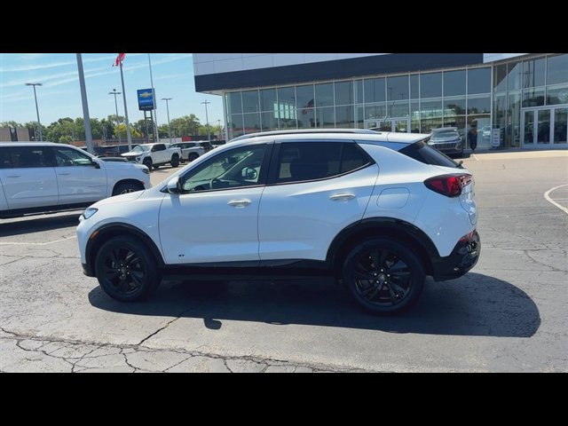 Certified 2025 Buick Encore GX Sport Touring w/ Comfort Package FWD image 6