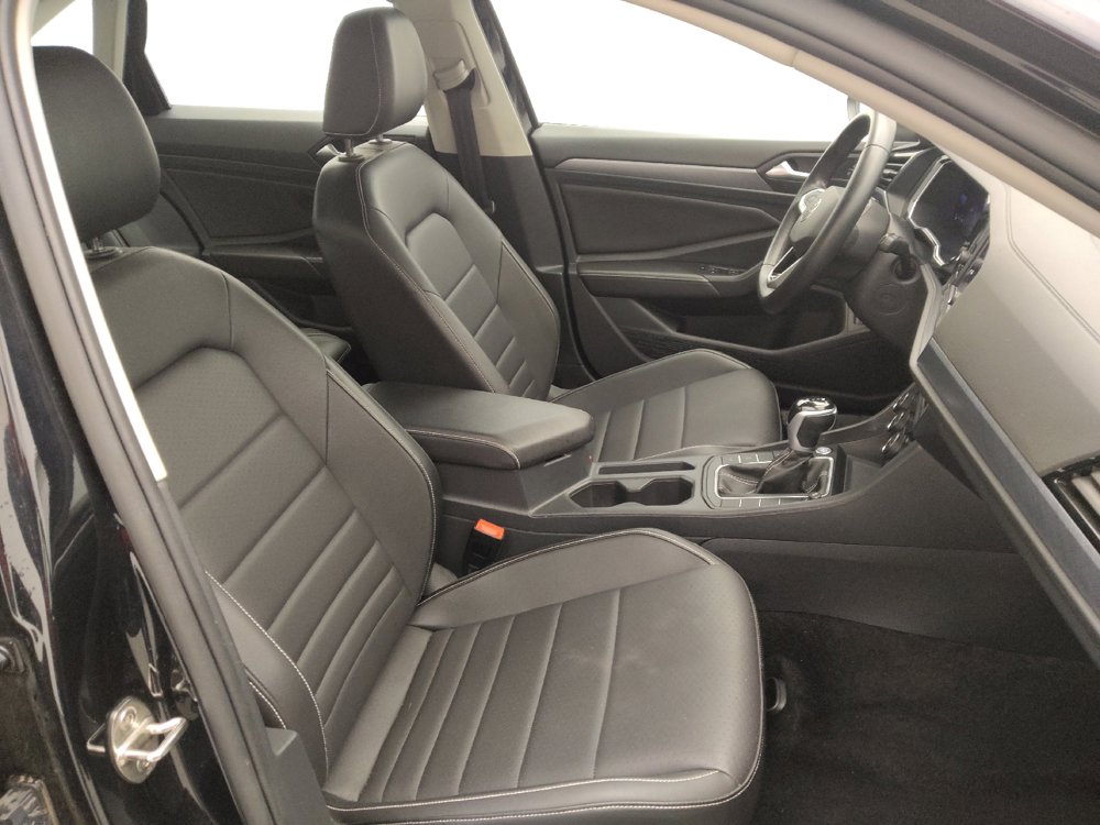 Used 2024 Volkswagen Jetta SE image 21