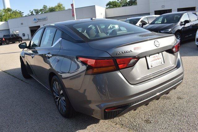 Used 2024 Nissan Altima 2.5 SV FWD image 5