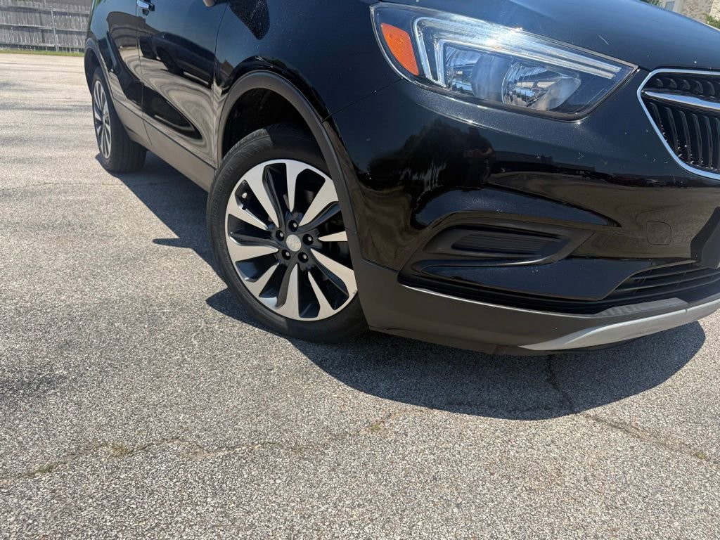Used 2021 Buick Encore Preferred w/ Safety Package FWD image 2