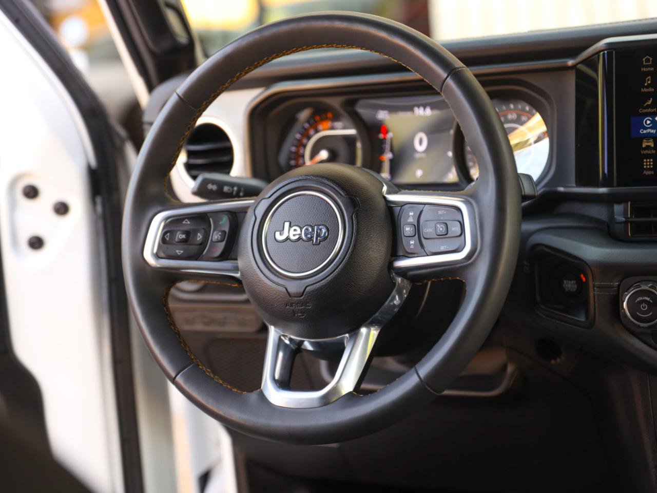 Used 2024 Jeep Wrangler Sahara AWD/4WD image 29