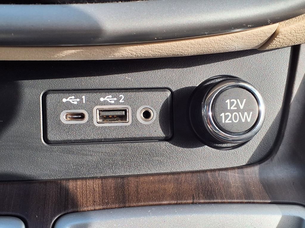 Used 2020 Nissan Murano Platinum w/ Cargo Package FWD image 9