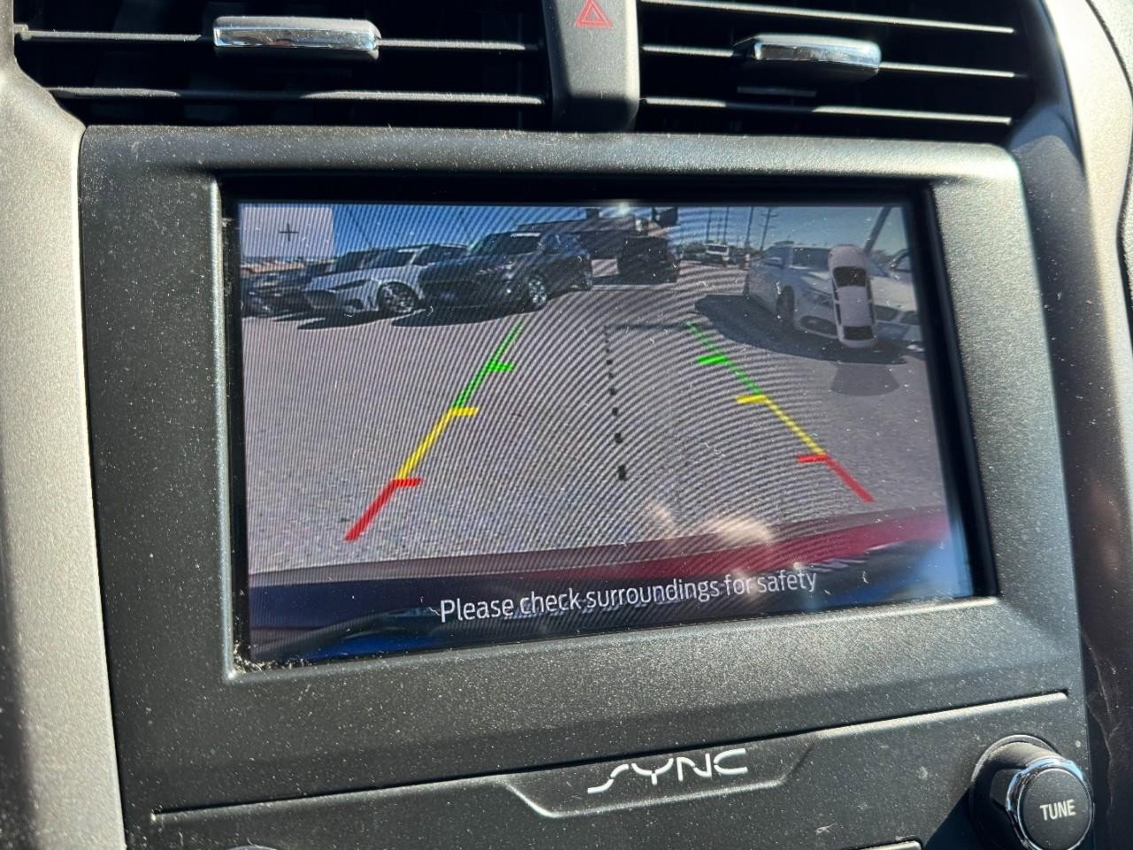 Used 2020 Ford Fusion SE image 20