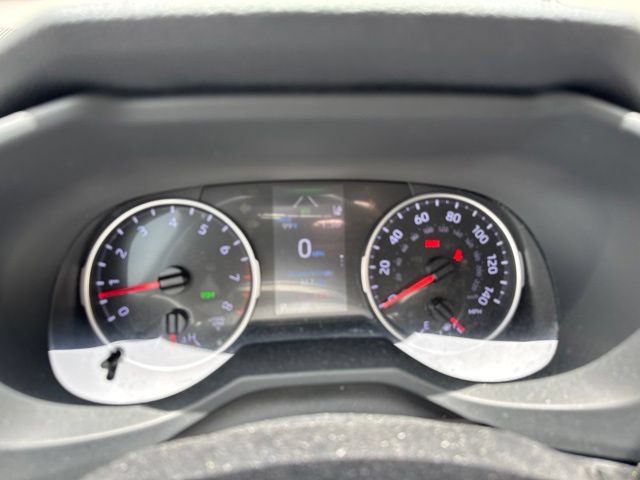 Used 2020 Toyota RAV4 XLE Premium FWD image 31